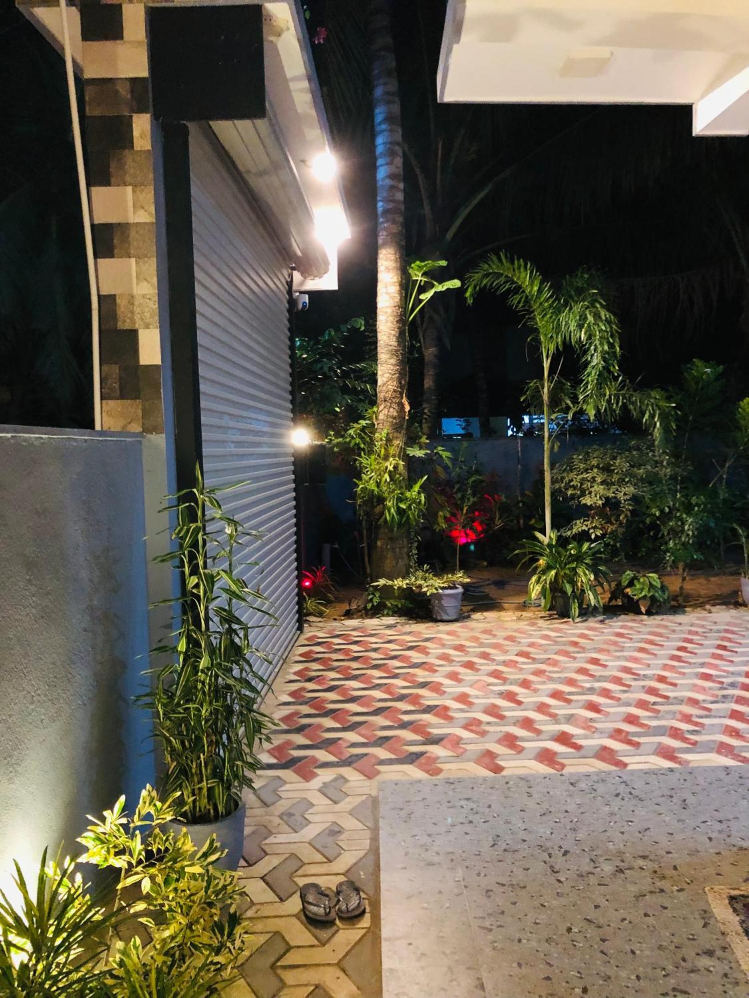 Devon Surf . Inn - Hiriketiya Dikwella Ngoại thất bức ảnh