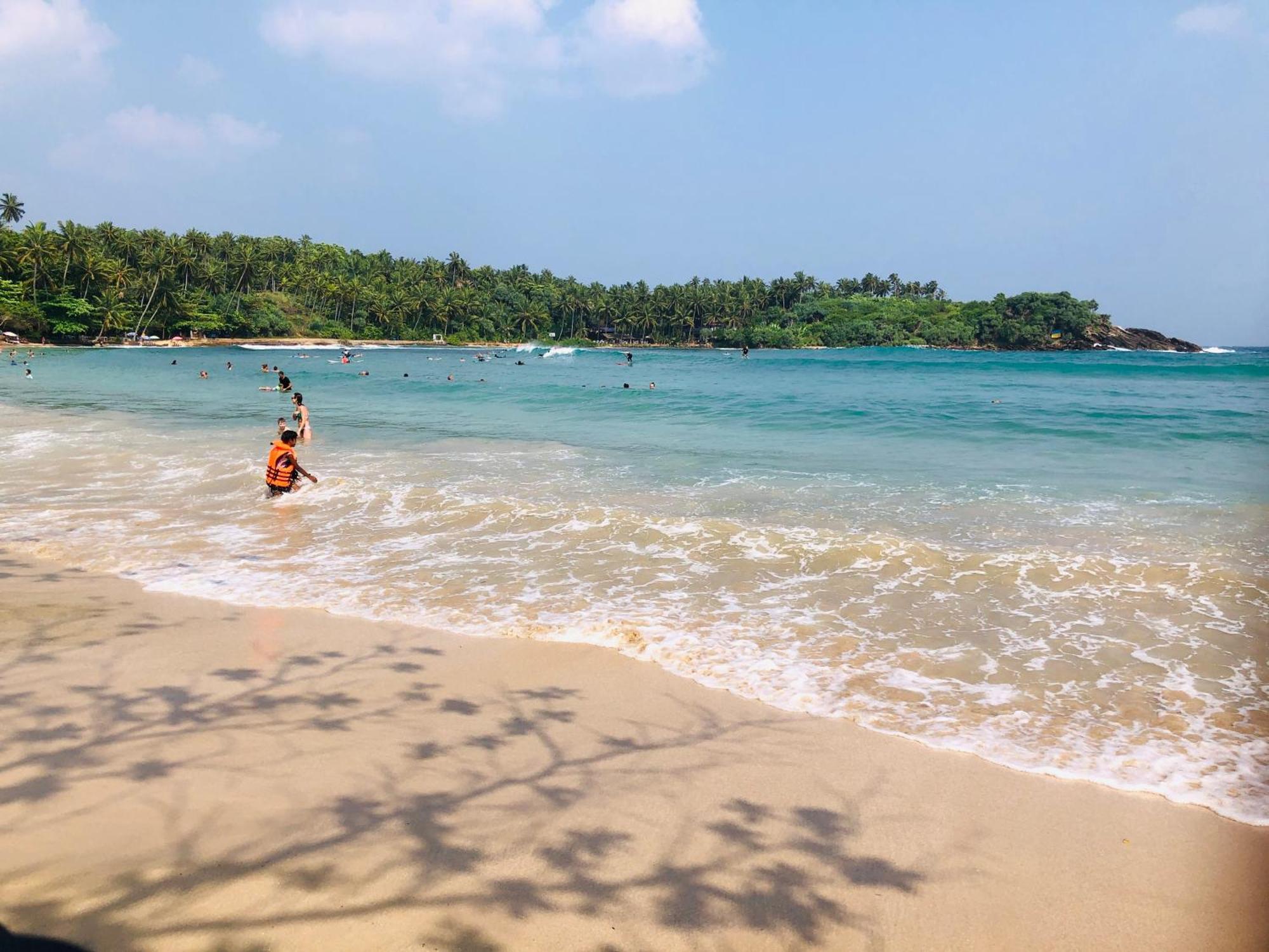 Devon Surf . Inn - Hiriketiya Dikwella Ngoại thất bức ảnh