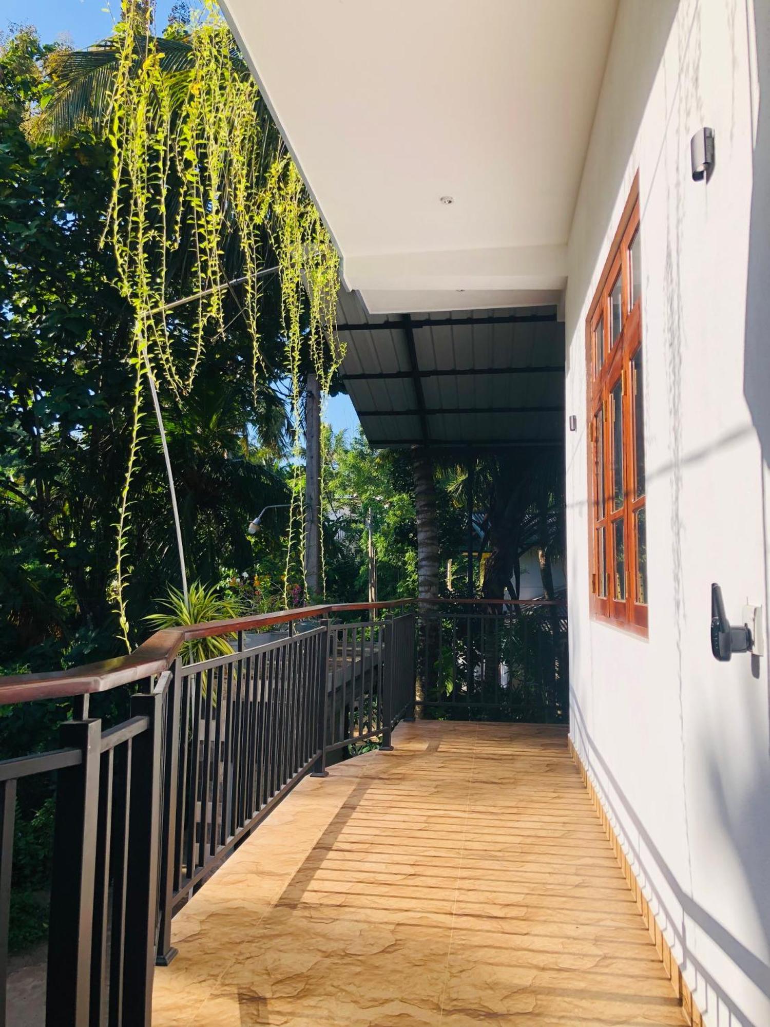 Devon Surf . Inn - Hiriketiya Dikwella Ngoại thất bức ảnh